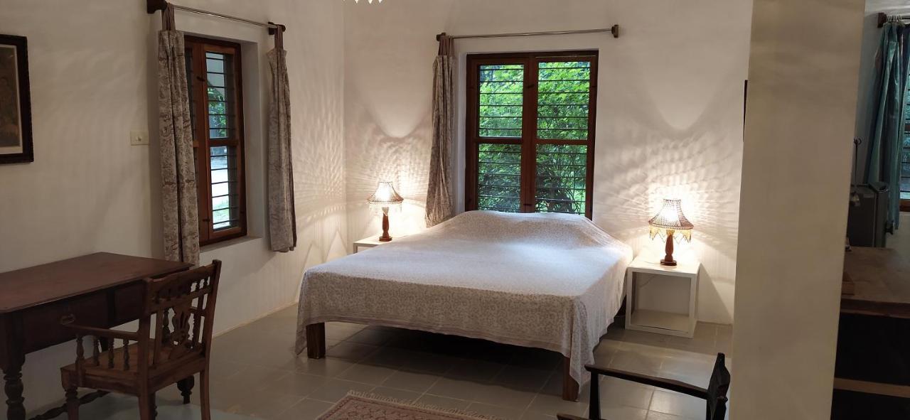 Isai Ambalam Guest House Pondicherry Esterno foto
