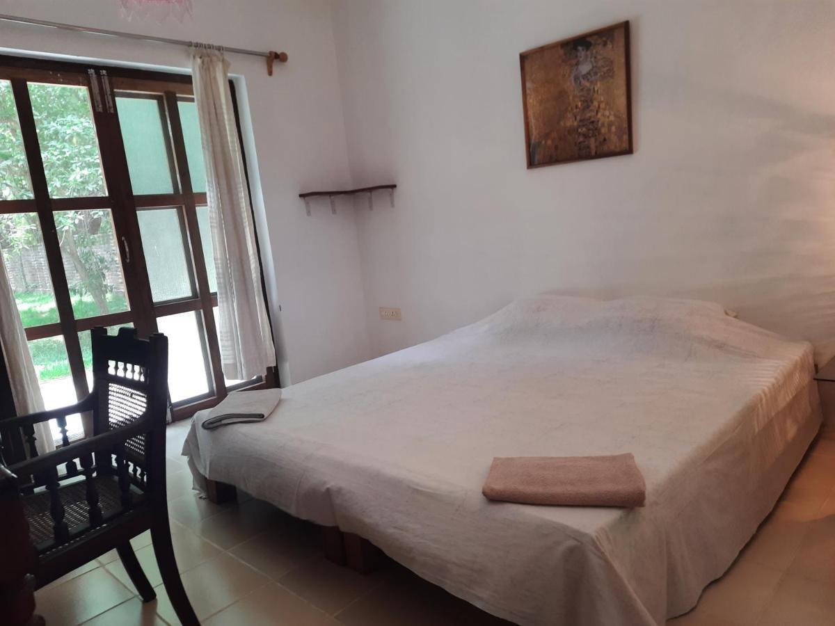 Isai Ambalam Guest House Pondicherry Esterno foto
