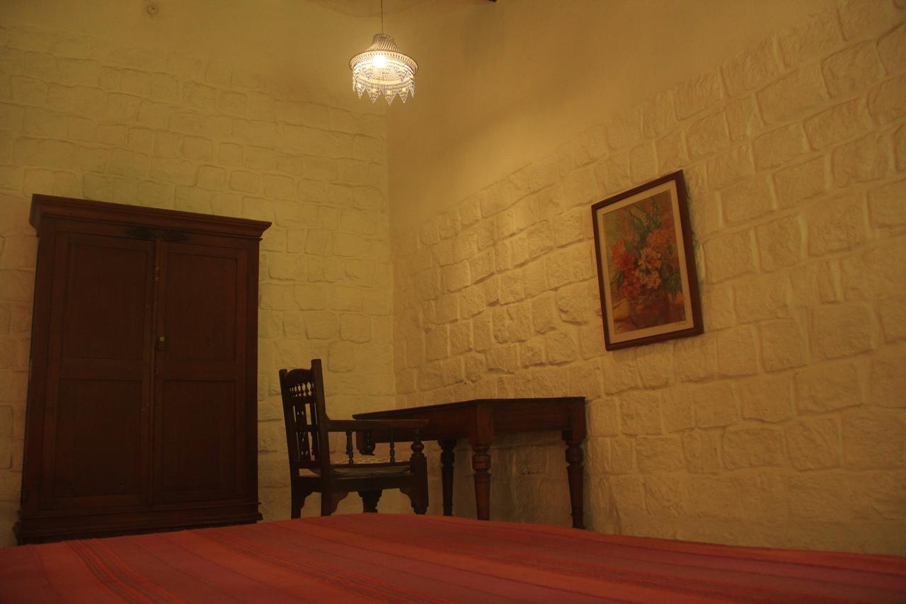 Isai Ambalam Guest House Pondicherry Esterno foto