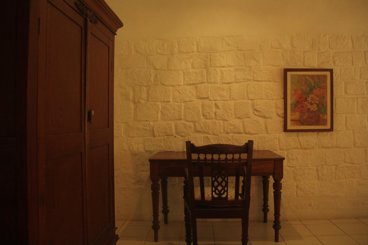 Isai Ambalam Guest House Pondicherry Esterno foto