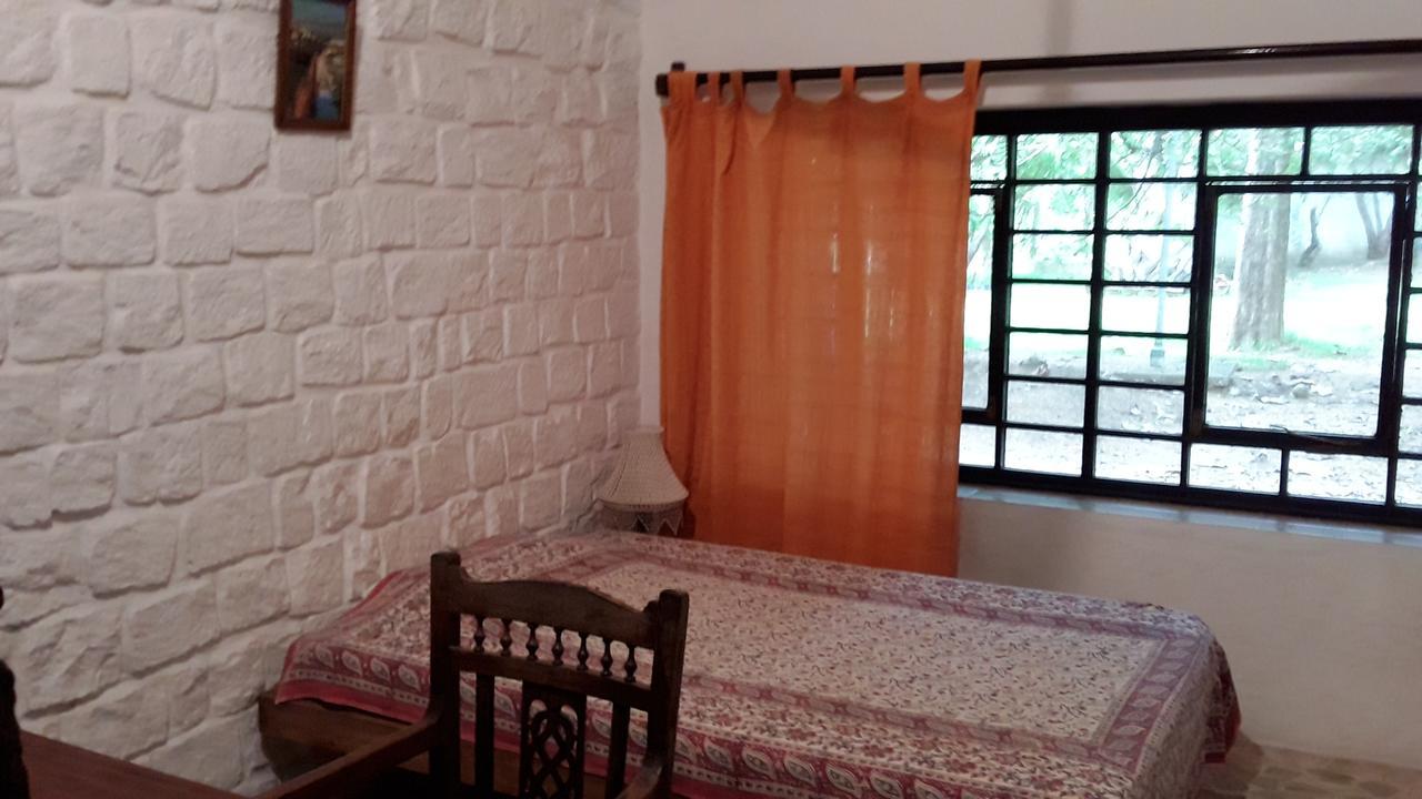 Isai Ambalam Guest House Pondicherry Esterno foto