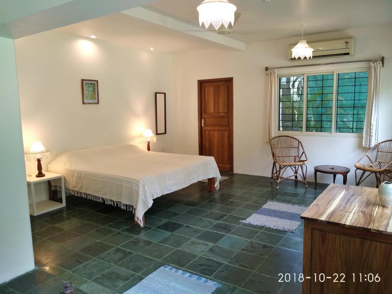 Isai Ambalam Guest House Pondicherry Esterno foto
