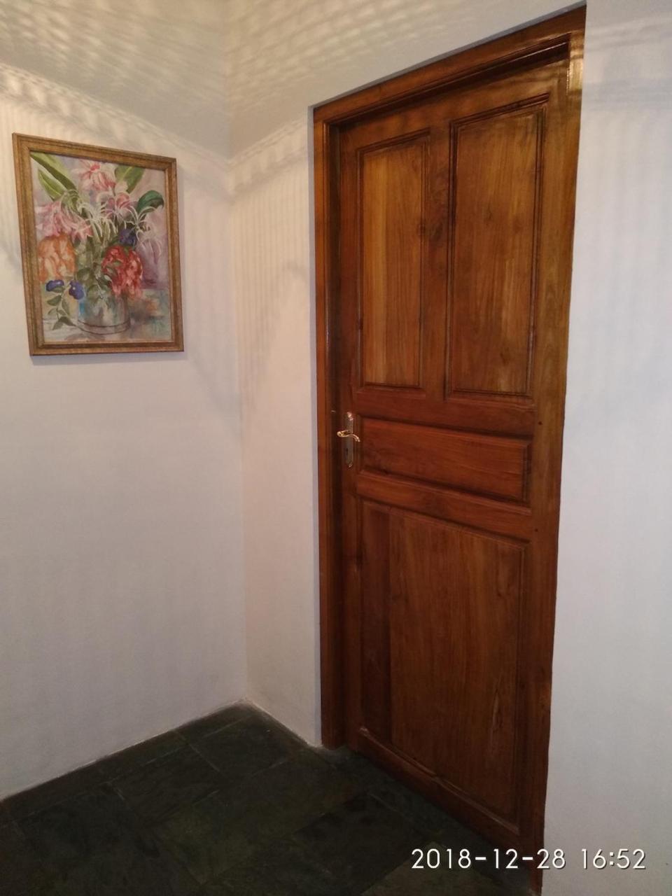 Isai Ambalam Guest House Pondicherry Esterno foto