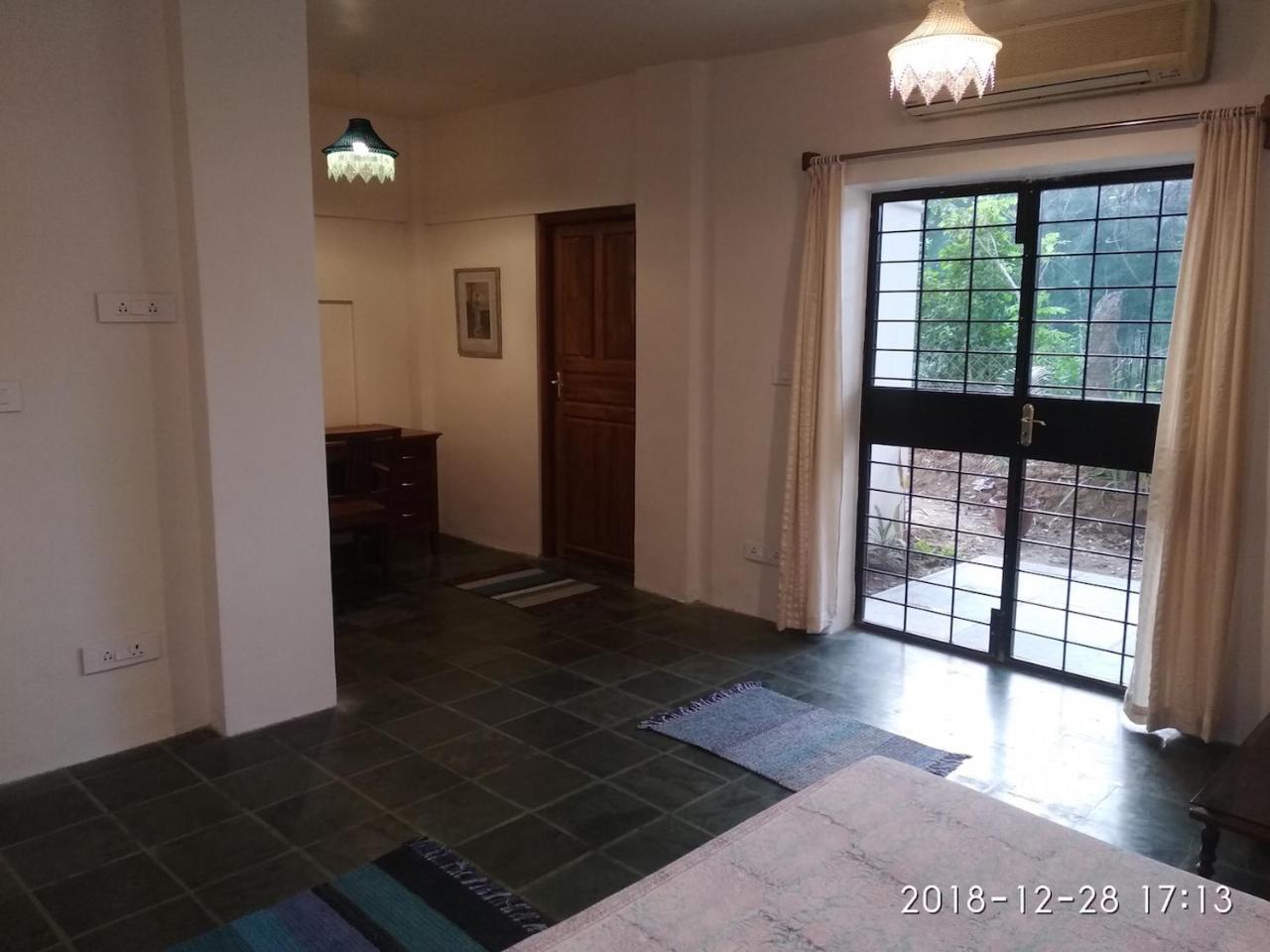 Isai Ambalam Guest House Pondicherry Esterno foto