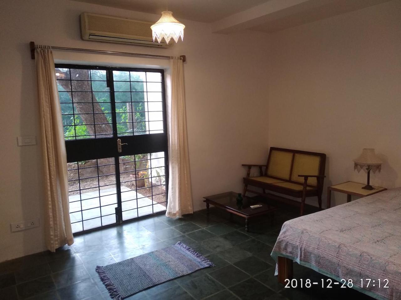 Isai Ambalam Guest House Pondicherry Esterno foto