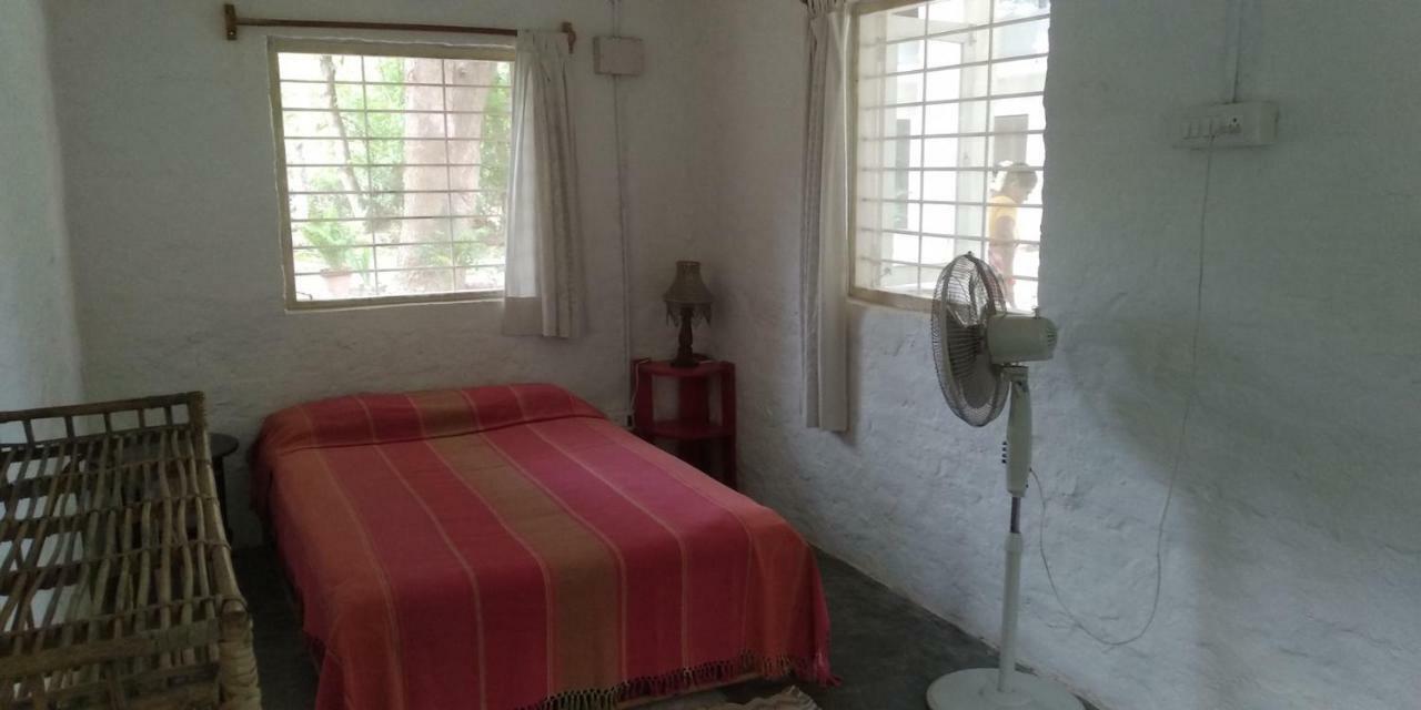 Isai Ambalam Guest House Pondicherry Esterno foto